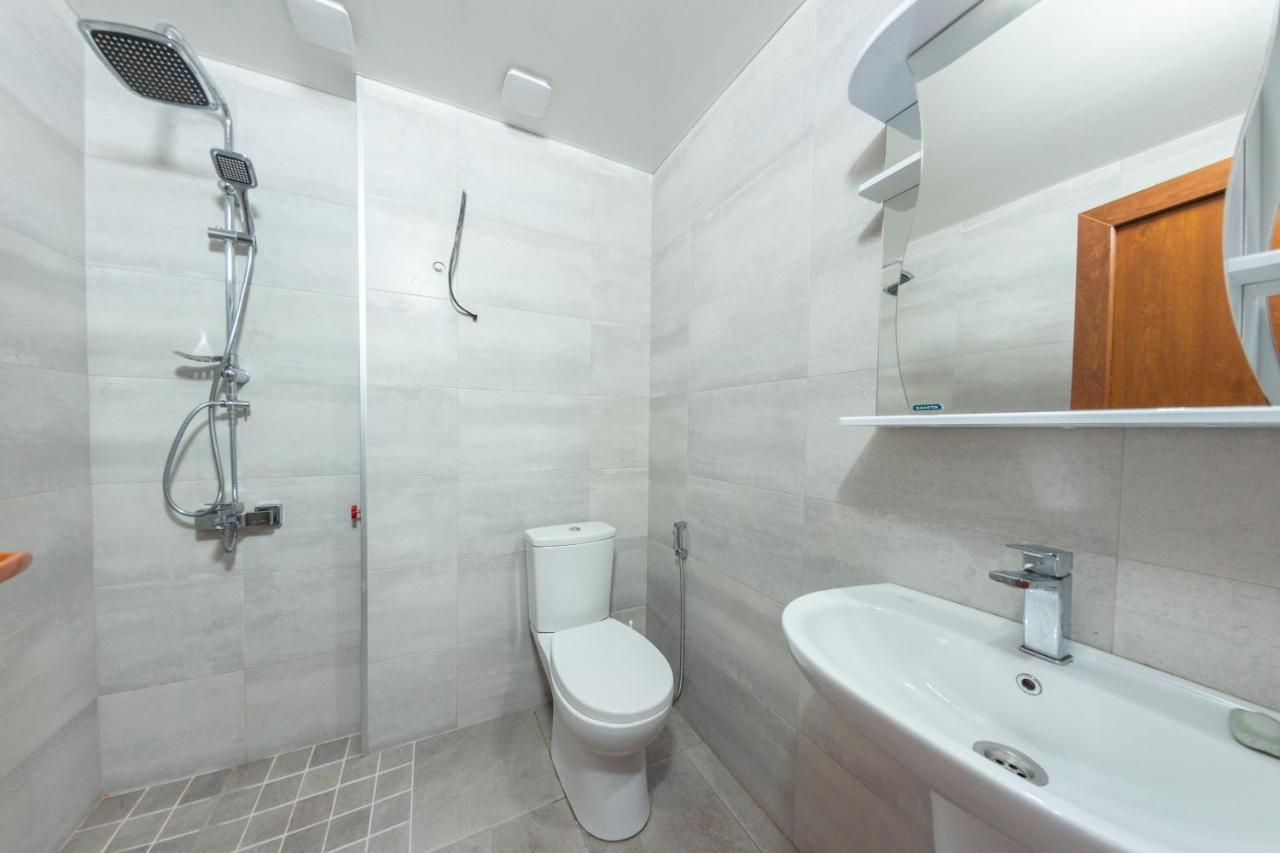 5 Apartment In One Boulding - Near Stadium Batumi Exterior photo
