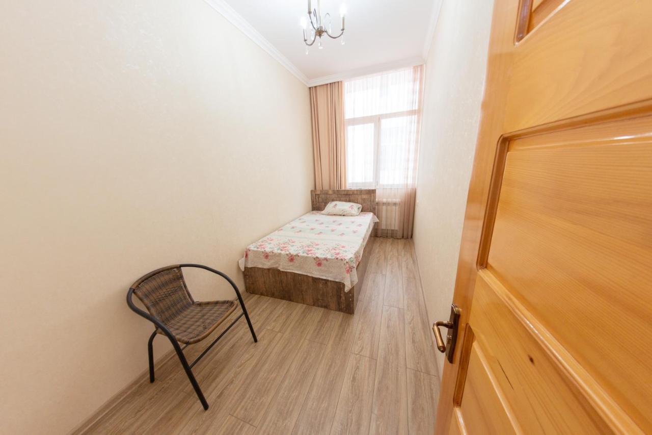 5 Apartment In One Boulding - Near Stadium Batumi Exterior photo